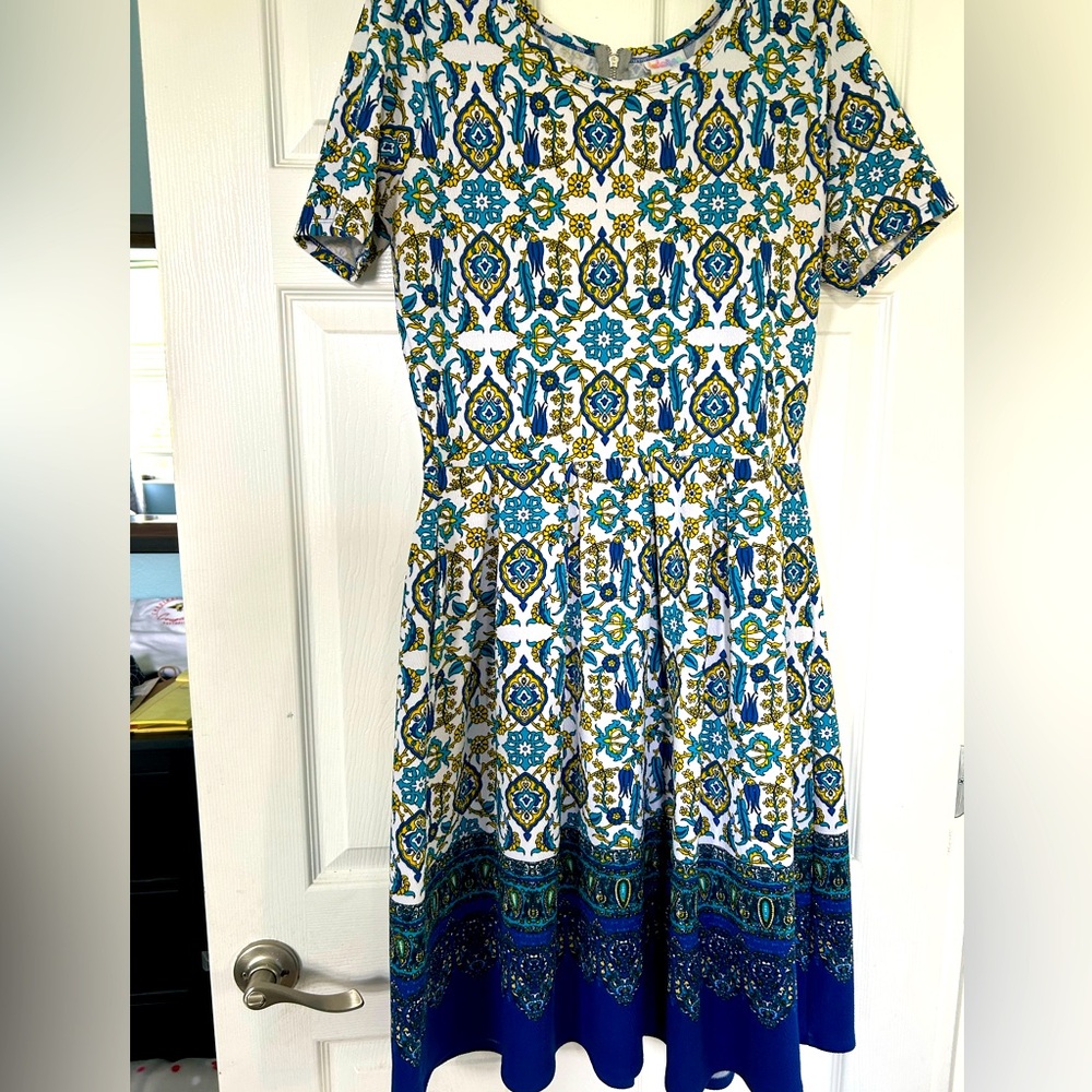 LuLaRoe dipped Amelia EUC